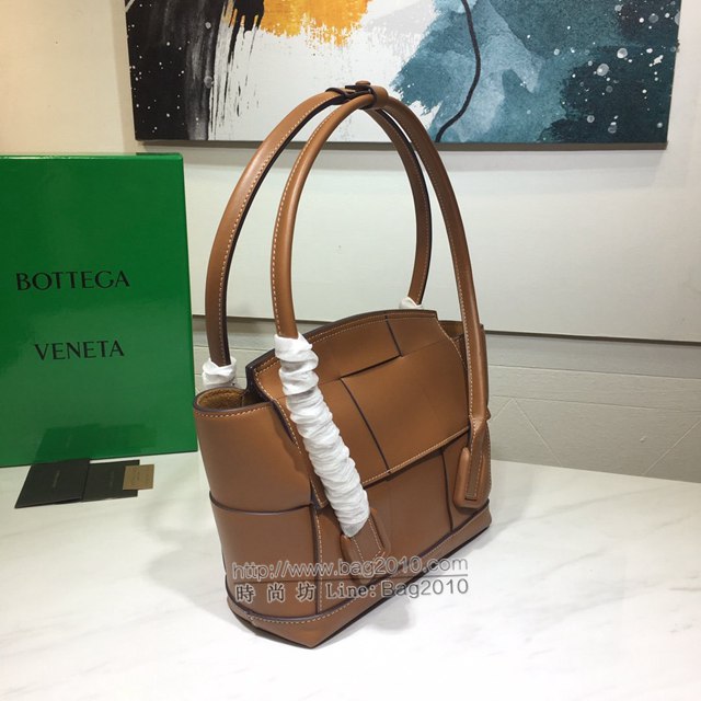 Bottega veneta高端女包 寶緹嘉爆款THE ARCO編織款手提包  BV經典款蝙蝠包  gxz1119